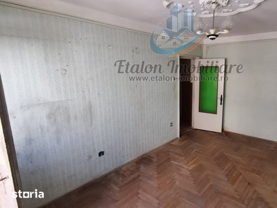 Apartament 2 camere, decomandat, etaj 2, Precista