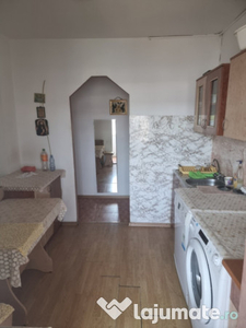 Apartament 2 camere Est. Negociabil