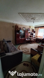 Apartament 2 camere, etaj 4/4 zona Broșteni