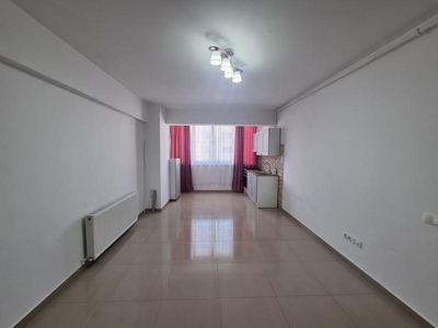 Apartament 3 camere de vanzare in zona 9 Mai