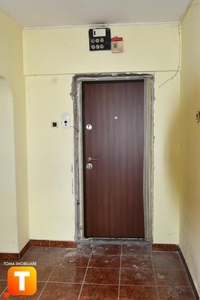 Apartament 3 camere, decomandat, B-dul Traian, etaj 4/4 A