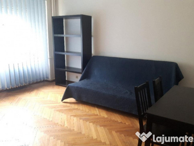 Apartament 3 camere - la 2 minute de metrou Piata Unirii