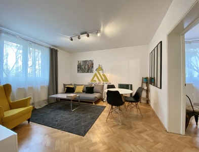 Apartament 3 camere, ultracentral, pentru studenti UMF din FRANTA