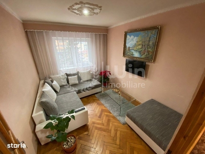 Vând apartament 3 camere în Hunedoara, M5/1-Bd.Traian, parter înalt