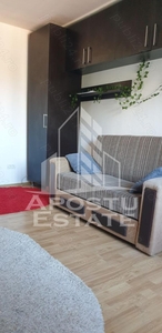 Apartament cu 1 camera, etaj intermediar, zona Piata 700