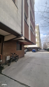 Ap. cu 2 camere, 2 bai si balcon, situat in Lazaret - prima inchiriere