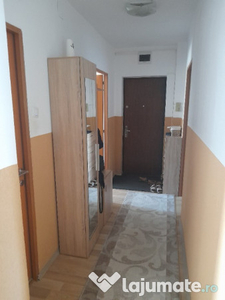 Apartament cu 4 camere+garaj Vitrometan,strada Sebesului