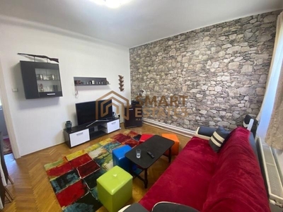 Decebal - Apartament In Vila - Curte 118 mp