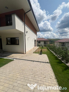 Duplex zona Cetatea Fetei