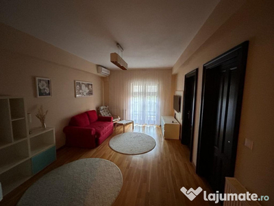 Inchiriez apartament 3 camere Ronat, proprietar fara intermediari