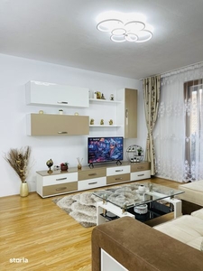 Inchiriez apartament cu 3 camere