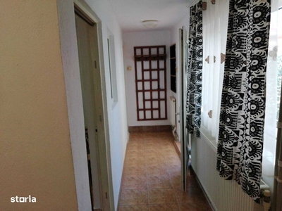 Apartament Cornitoiu 55 mp p/4,renovat, centrala