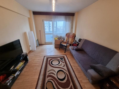 Vanzare apartament 3 camere decomandat in zona Marasesti