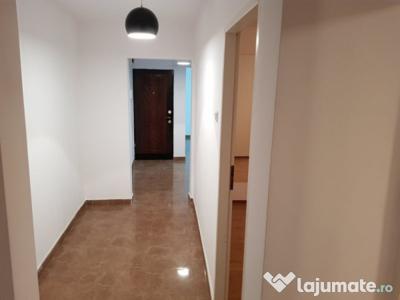 Aparatorii Patriei Apartament 4 camere,Nemobilat, renovat