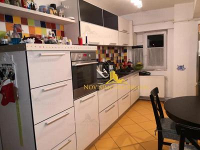 APARTAMENT CU 4 CAMERE IN ZONA 9 MAI , MOBILAT, UTILAT de vanzare