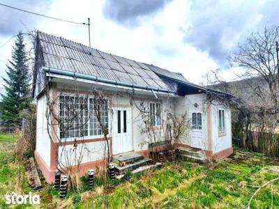Casa cu 3 dormitoare si 20 Ari de teren jud Suceava , Valea Bourei