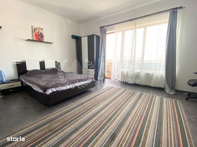 Apartament cu 3 camere, zona Gruia