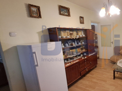 Apartament 2 camere nedecomandat