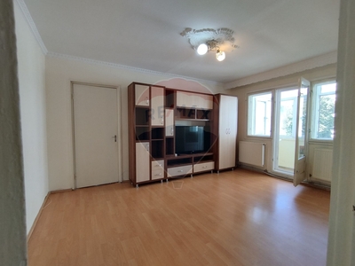 Apartament 2 camere vanzare in bloc de apartamente Bacau, Alecu Russo