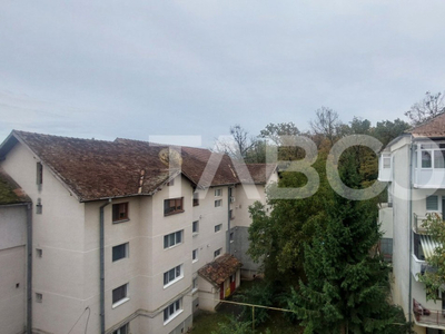 Apartament 3 camere balcon si pivnita 60 mp Valea Aurie Sibi