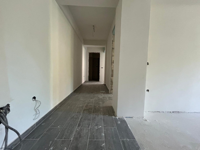 Apartament 3 camere Bloc Nou