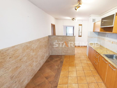 Apartament 3 camere cu boxa si parcare