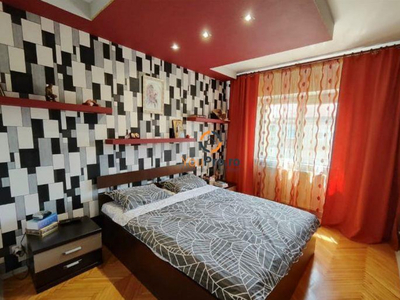 Apartament 3 camere Decomandat Soarelui cu vedere la Parcul