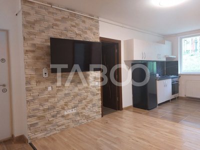 Apartament 3 camere decomandate 58 mp parter loc parcare Cis