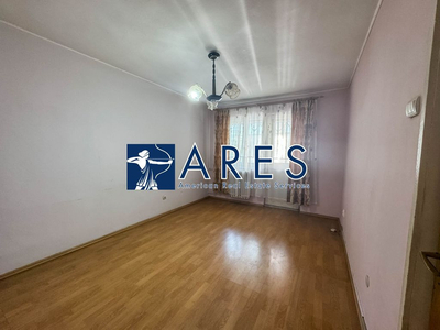 Apartament 3 camere | Etaj 1 | Decomandat | Ostroveni