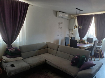 Apartament 3 camere etaj 2 zona Calea Cisnadiei