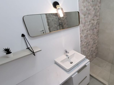 Apartament 3 camere LUX - Mutare Imediata - Metrou la 3'