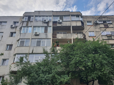 Apartament 3 camere situat zona Cantacuzino 2 bai