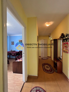 Apartament 3 camere-Zona Centru/UNIC