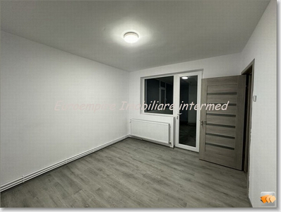 Apartament 3 camere zona City Mall