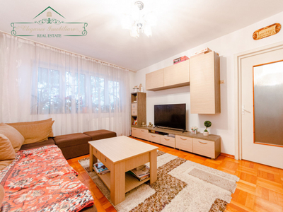 Apartament 4 camere cu centrala proprie