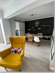 Apartament 4 camere de vanzare zona Faleza Nord