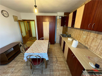 Apartament 4 camere