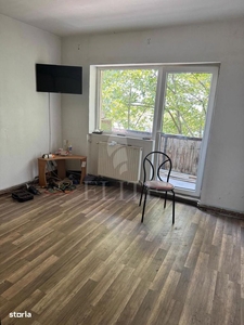 Apartament 4 camere în zona AUREL VLAICU