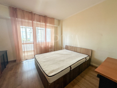 Apartament cu 2 camere decomandate