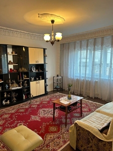 Apartament cu 3 camere