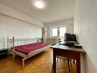 Apartament cu 3 camere