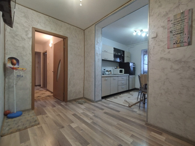 Apartament cu 3 camere| Anul constructiei 1983 | Mobilat complet