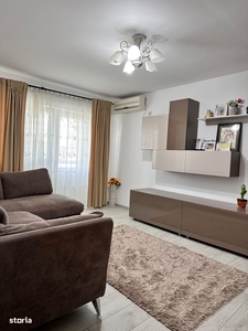 Apartament cu 3 camere de vânzare în zona Gării