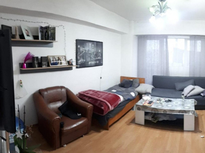 Apartament cu 3 camere