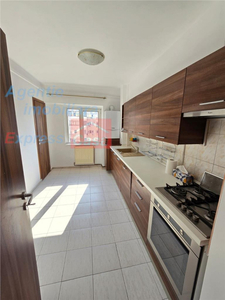 Apartament cu 4 camere