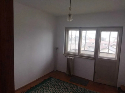 Apartament cu 4 camere decomandate Zona Zamca