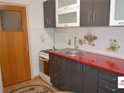 Apartament cu 4 Camere si 2 Bai de Zona 7 Noiembrie