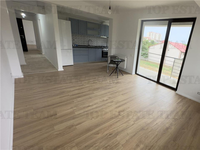 Apartament de 3 camere in bloc nou ( 2 etaje ) la cheie