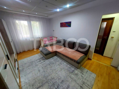 Apartament de vanzare 2 camere etaj intermediar zona Mihai V