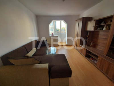 Apartament de vanzare 3 camere balcon etaj intermediar 2 zon